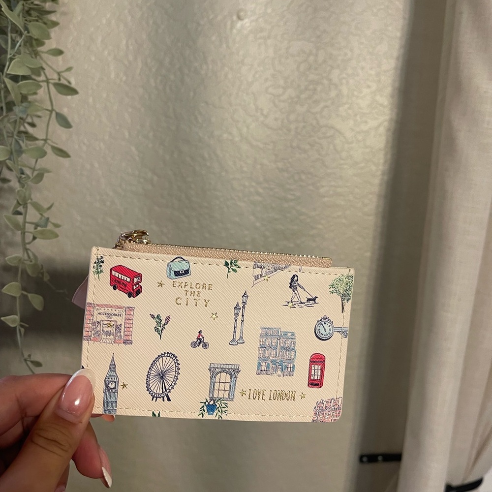 Women’s card wallet from London